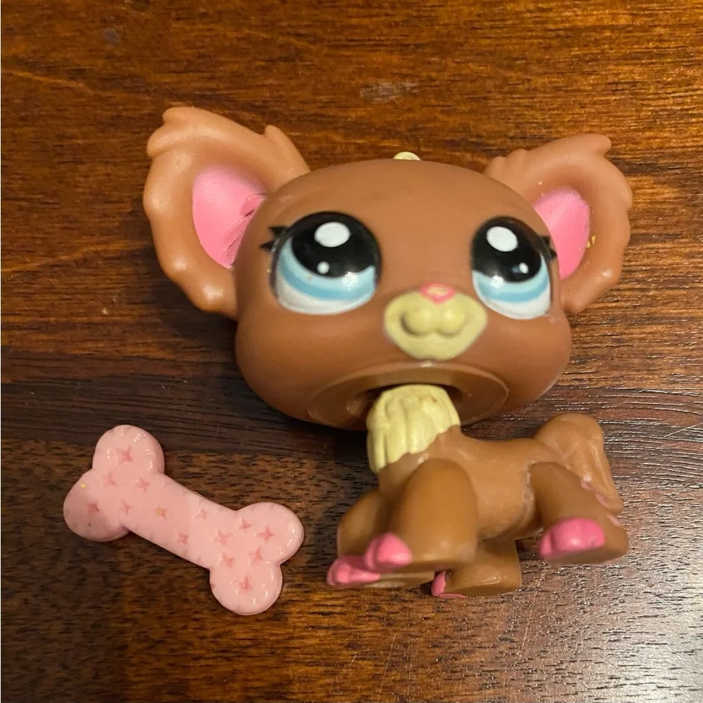Littlest Pet Shop #1163 Chihuahua & Bone